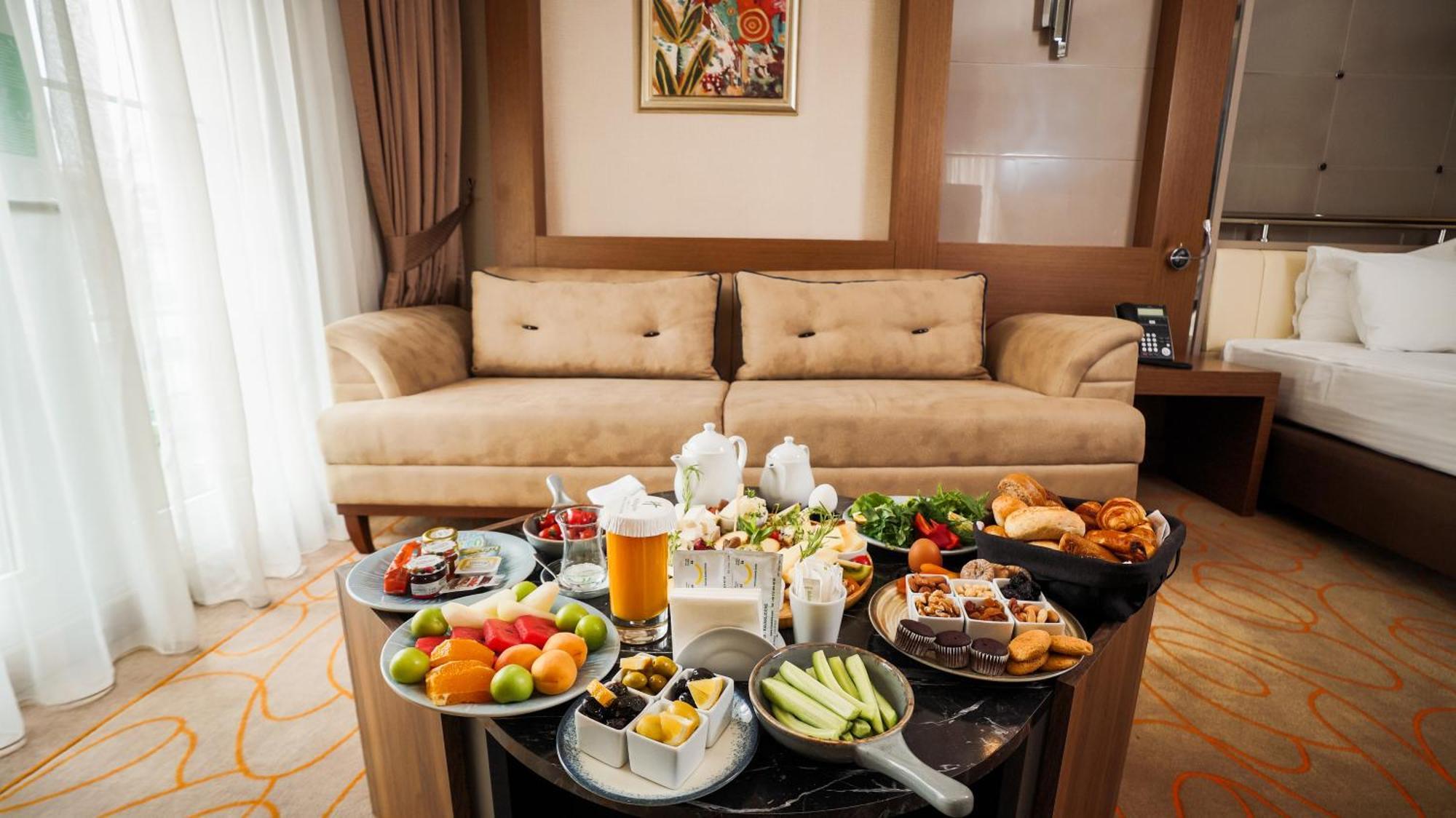 Holiday Inn Ankara-Kavaklidere By Ihg Esterno foto